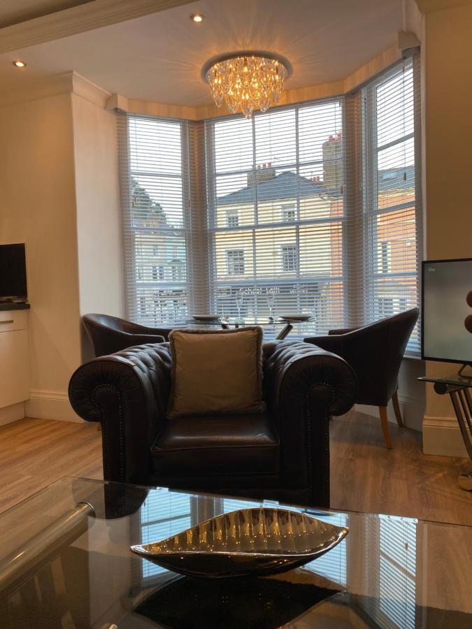 The Maureen Suite Llandudno Extérieur photo