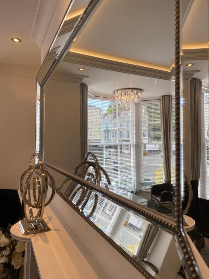 The Maureen Suite Llandudno Extérieur photo