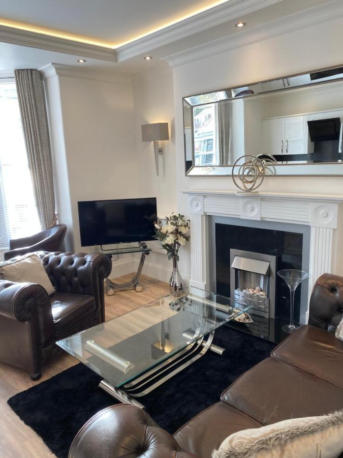 The Maureen Suite Llandudno Extérieur photo