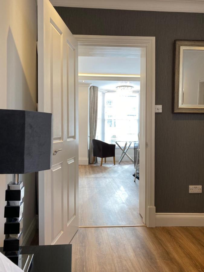 The Maureen Suite Llandudno Extérieur photo